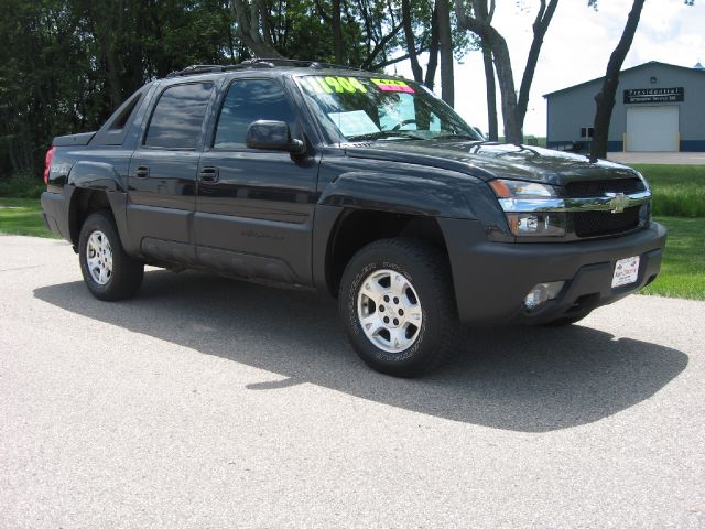 2004 Chevrolet Avalanche C350 4dr Sdn 3.5L Sport RWD Sedan