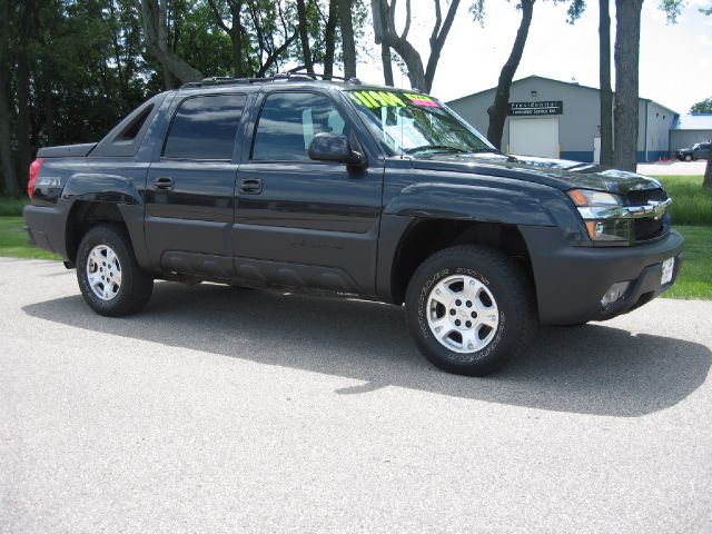 2004 Chevrolet Avalanche C350 4dr Sdn 3.5L Sport RWD Sedan