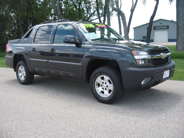 2004 Chevrolet Avalanche C350 4dr Sdn 3.5L Sport RWD Sedan