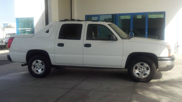 2004 Chevrolet Avalanche C350 4dr Sdn 3.5L Sport RWD Sedan