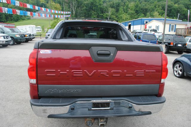 2004 Chevrolet Avalanche C350 4dr Sdn 3.5L Sport RWD Sedan