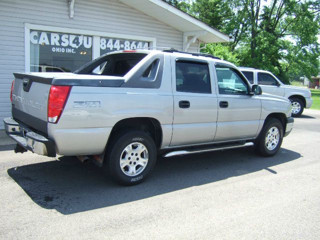 2004 Chevrolet Avalanche C350 4dr Sdn 3.5L Sport RWD Sedan