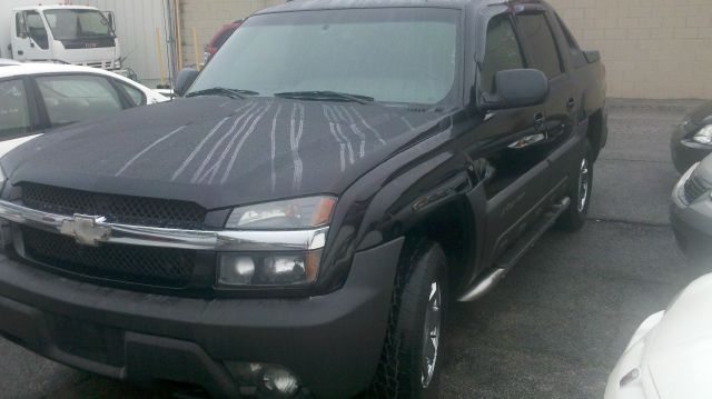 2004 Chevrolet Avalanche C350 4dr Sdn 3.5L Sport RWD Sedan