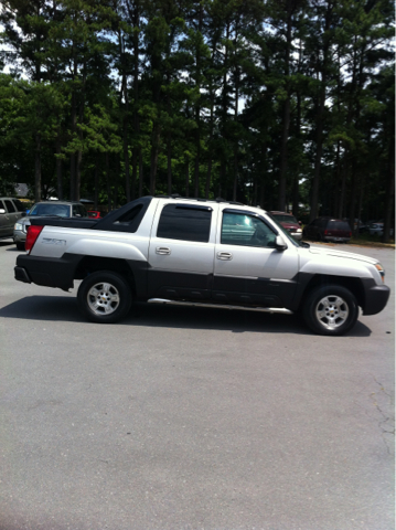 2004 Chevrolet Avalanche C350 4dr Sdn 3.5L Sport RWD Sedan