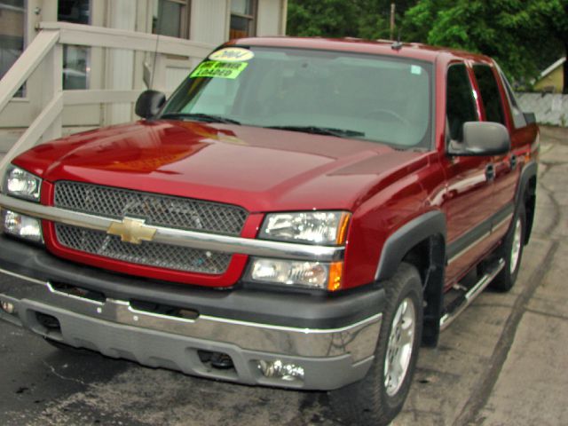 2004 Chevrolet Avalanche C350 4dr Sdn 3.5L Sport RWD Sedan