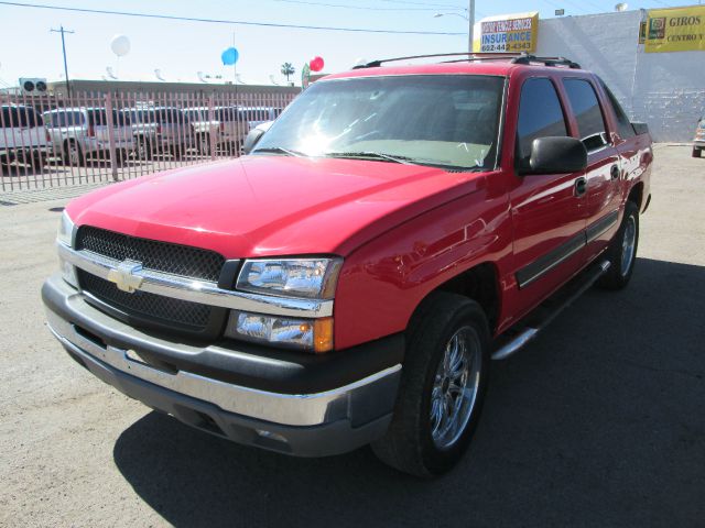 2004 Chevrolet Avalanche C350 4dr Sdn 3.5L Sport RWD Sedan