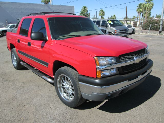 2004 Chevrolet Avalanche C350 4dr Sdn 3.5L Sport RWD Sedan