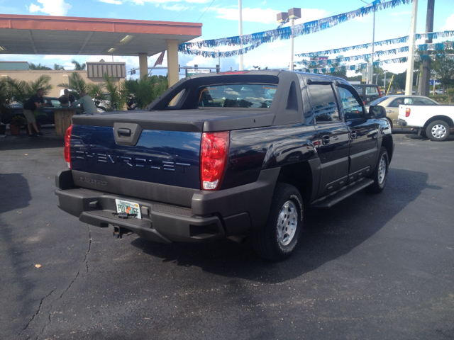 2004 Chevrolet Avalanche C350 4dr Sdn 3.5L Sport RWD Sedan