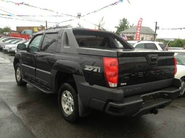 2004 Chevrolet Avalanche Unknown