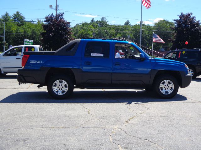 2004 Chevrolet Avalanche C350 4dr Sdn 3.5L Sport RWD Sedan