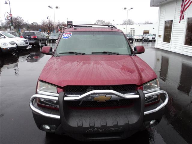 2004 Chevrolet Avalanche Base