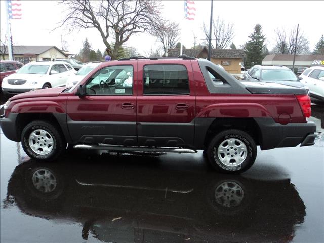 2004 Chevrolet Avalanche Base