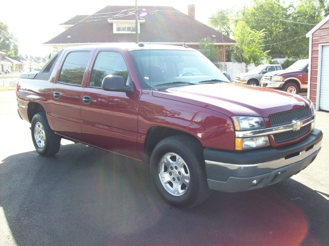 2004 Chevrolet Avalanche C350 4dr Sdn 3.5L Sport RWD Sedan