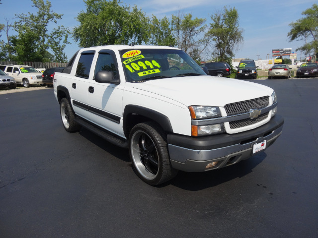 2004 Chevrolet Avalanche C350 4dr Sdn 3.5L Sport RWD Sedan