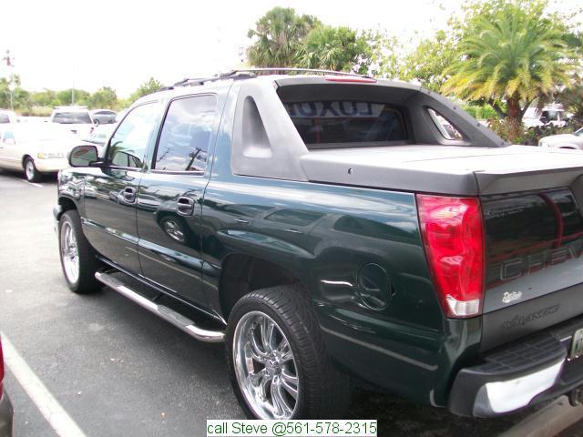 2004 Chevrolet Avalanche Unknown