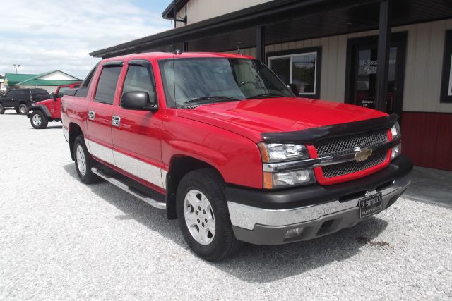 2004 Chevrolet Avalanche C350 4dr Sdn 3.5L Sport RWD Sedan