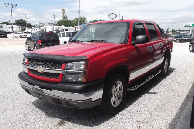 2004 Chevrolet Avalanche C350 4dr Sdn 3.5L Sport RWD Sedan