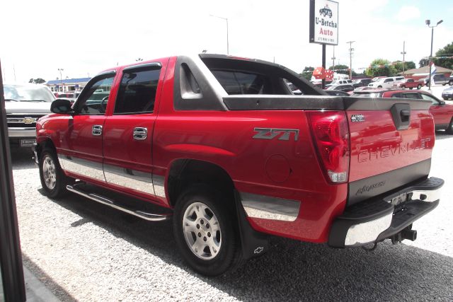 2004 Chevrolet Avalanche C350 4dr Sdn 3.5L Sport RWD Sedan