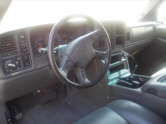 2004 Chevrolet Avalanche Sahara Unlimited