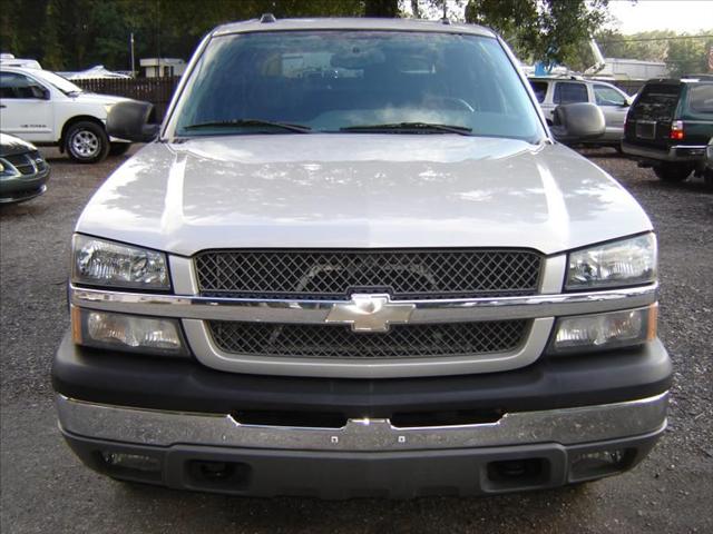 2004 Chevrolet Avalanche Unknown