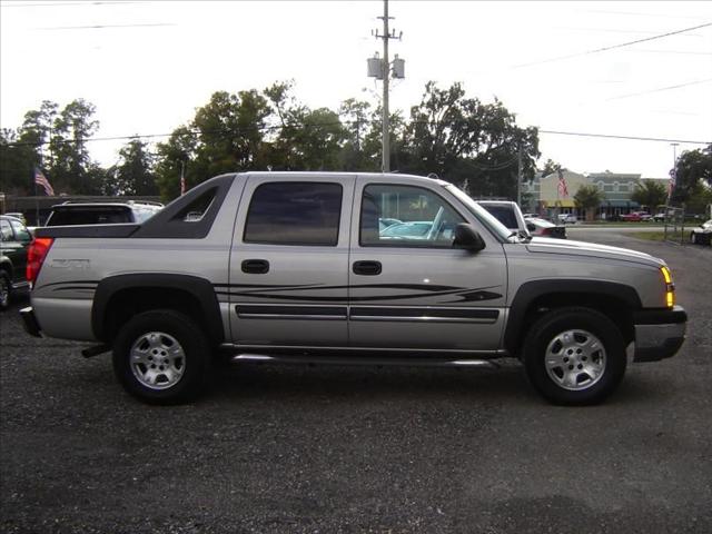 2004 Chevrolet Avalanche Unknown