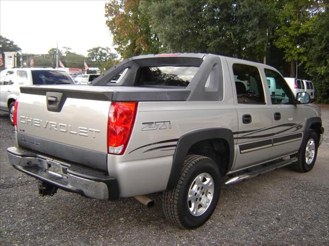 2004 Chevrolet Avalanche Unknown