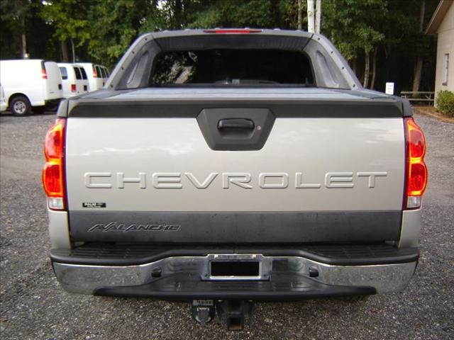 2004 Chevrolet Avalanche Unknown