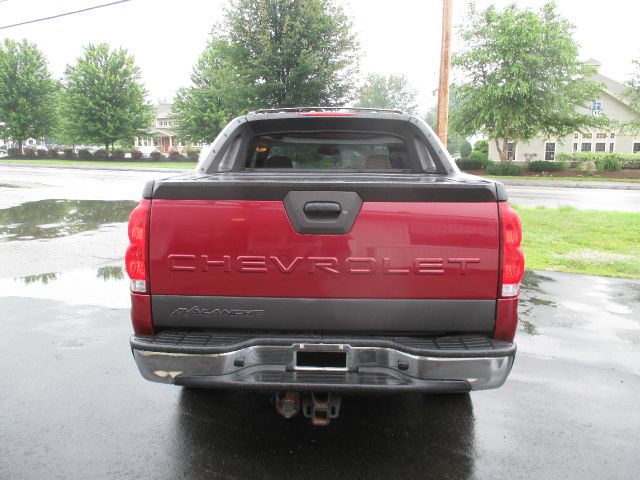 2004 Chevrolet Avalanche C350 4dr Sdn 3.5L Sport RWD Sedan