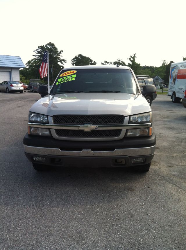 2004 Chevrolet Avalanche C350 4dr Sdn 3.5L Sport RWD Sedan