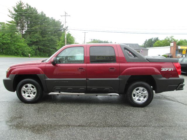 2004 Chevrolet Avalanche C350 4dr Sdn 3.5L Sport RWD Sedan