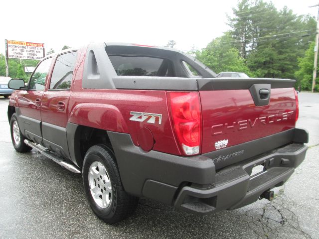 2004 Chevrolet Avalanche C350 4dr Sdn 3.5L Sport RWD Sedan