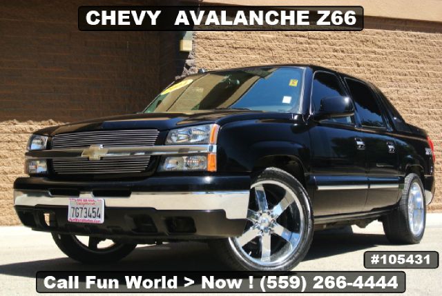 2004 Chevrolet Avalanche Base Van