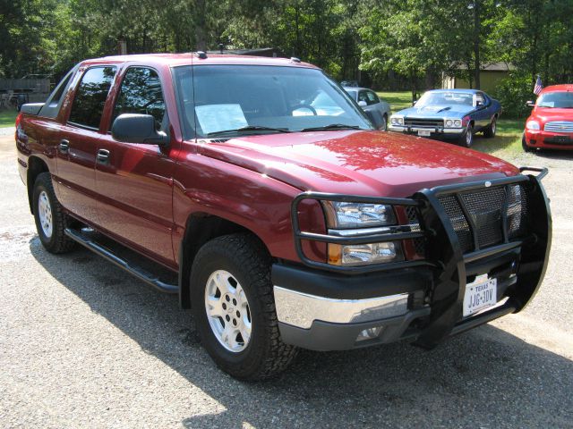 2004 Chevrolet Avalanche C350 4dr Sdn 3.5L Sport RWD Sedan