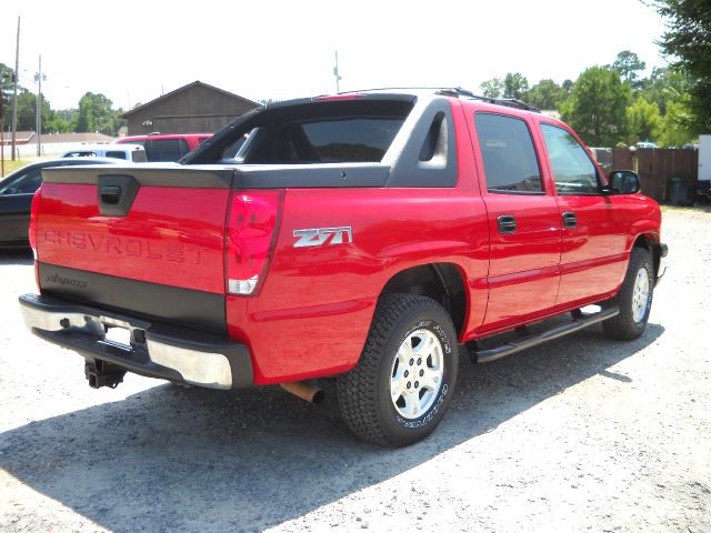 2004 Chevrolet Avalanche C350 4dr Sdn 3.5L Sport RWD Sedan