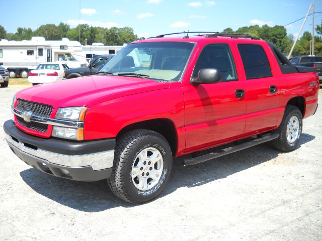 2004 Chevrolet Avalanche C350 4dr Sdn 3.5L Sport RWD Sedan