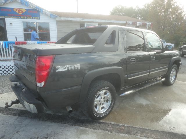 2004 Chevrolet Avalanche C350 4dr Sdn 3.5L Sport RWD Sedan