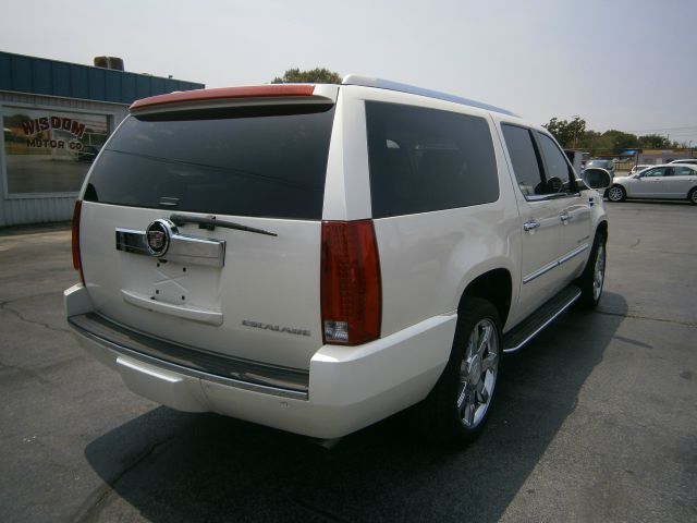 2004 Chevrolet Avalanche C350 4dr Sdn 3.5L Sport RWD Sedan