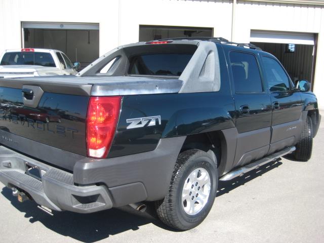 2004 Chevrolet Avalanche Unknown