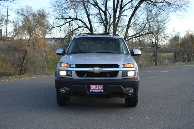 2004 Chevrolet Avalanche C350 4dr Sdn 3.5L Sport RWD Sedan