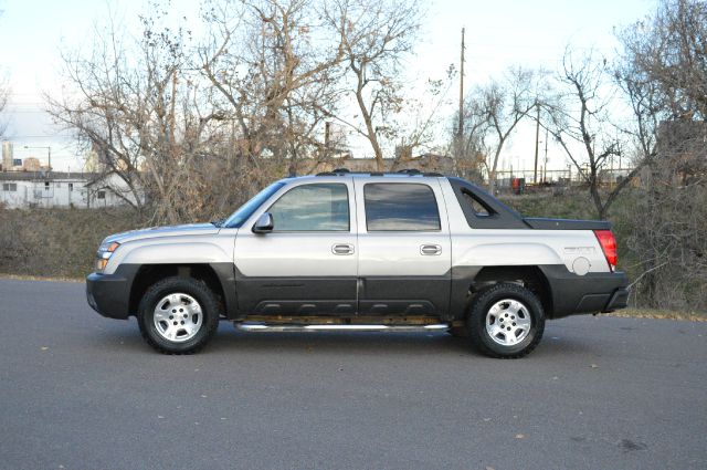 2004 Chevrolet Avalanche C350 4dr Sdn 3.5L Sport RWD Sedan