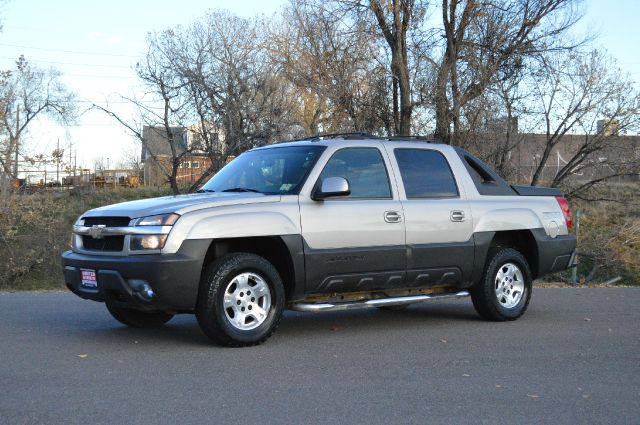 2004 Chevrolet Avalanche C350 4dr Sdn 3.5L Sport RWD Sedan