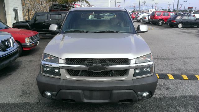 2004 Chevrolet Avalanche C350 4dr Sdn 3.5L Sport RWD Sedan