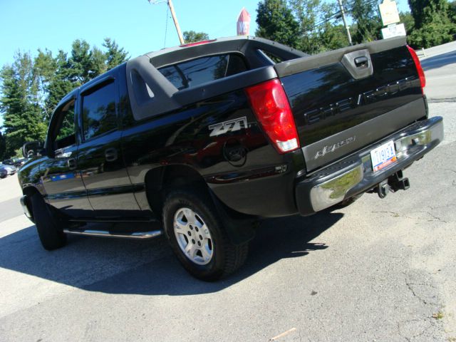 2004 Chevrolet Avalanche Hardtop GT