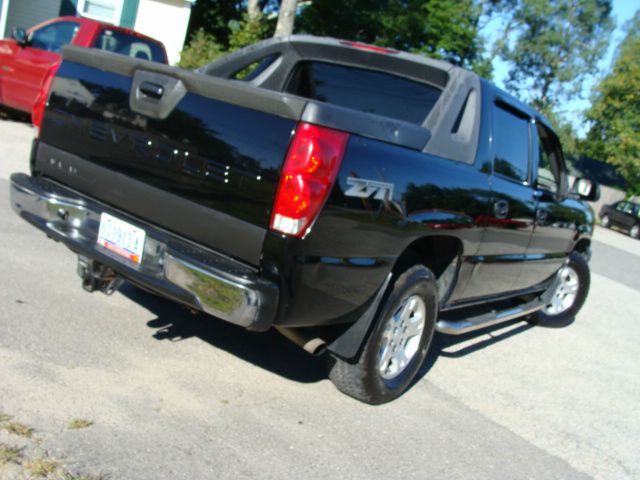 2004 Chevrolet Avalanche Hardtop GT