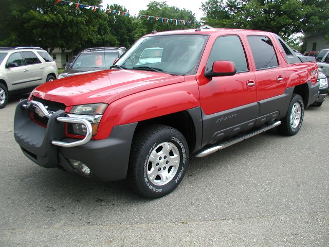 2004 Chevrolet Avalanche C350 4dr Sdn 3.5L Sport RWD Sedan