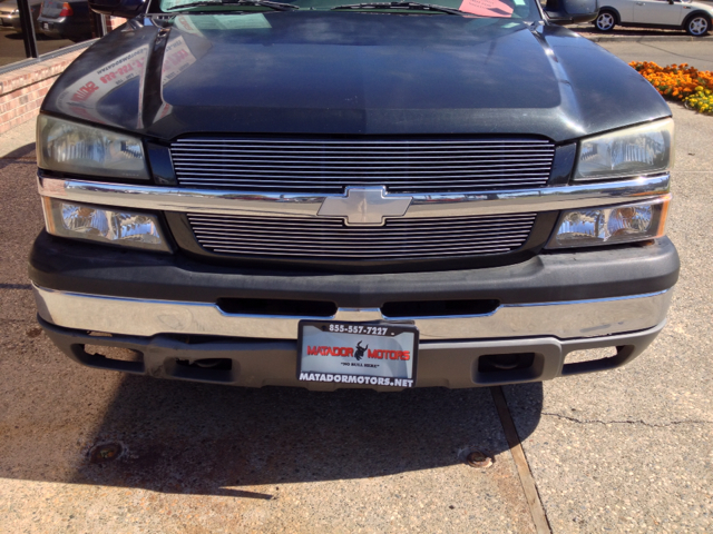 2005 Chevrolet Avalanche C350 4dr Sdn 3.5L Sport RWD Sedan