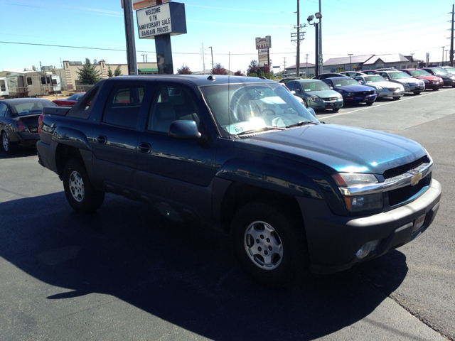 2005 Chevrolet Avalanche C350 4dr Sdn 3.5L Sport RWD Sedan