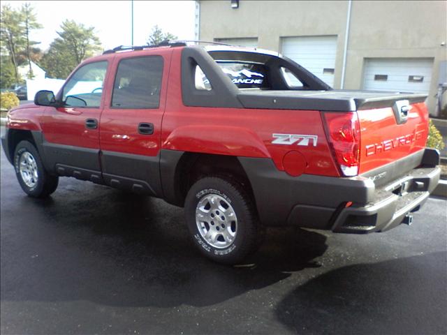 2005 Chevrolet Avalanche Work Truck REG 15