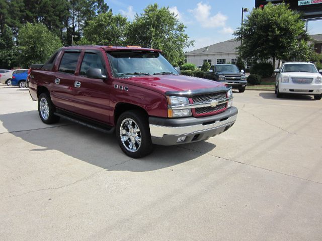 2005 Chevrolet Avalanche C350 4dr Sdn 3.5L Sport RWD Sedan