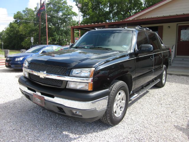 2005 Chevrolet Avalanche C350 4dr Sdn 3.5L Sport RWD Sedan